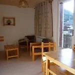 Les Tavaillons Otel *